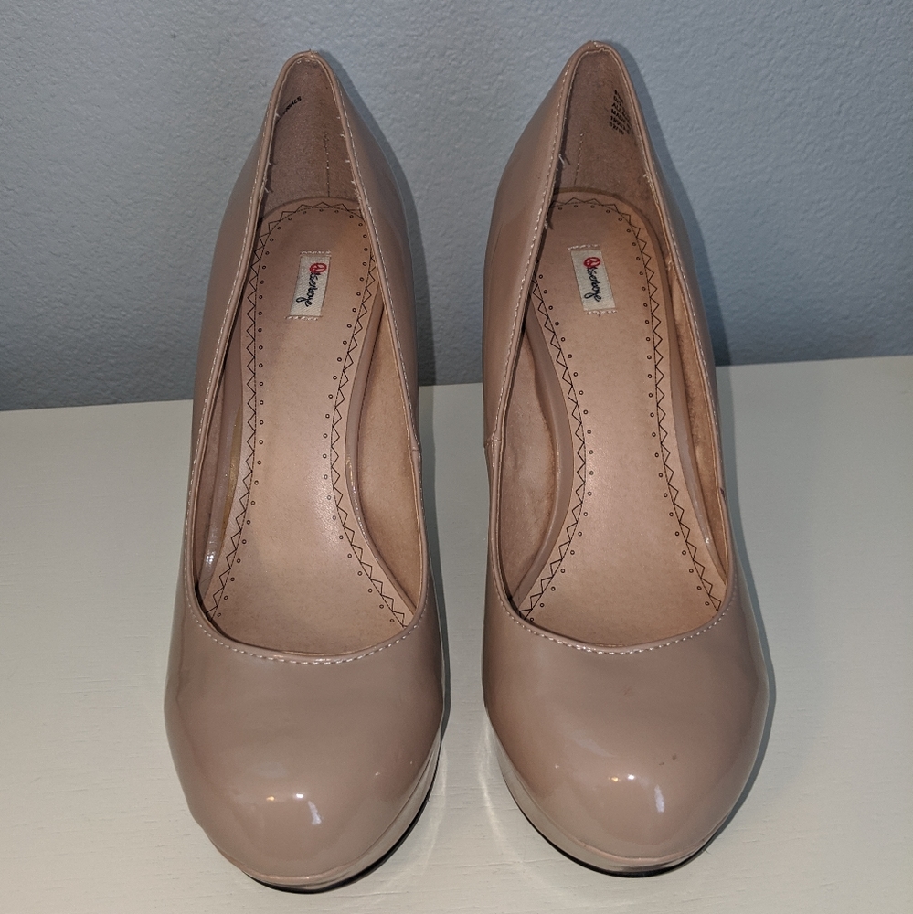 Heels - Picture 3 of 4